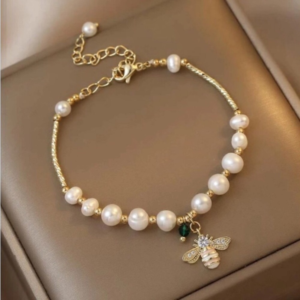 New bee bracelet